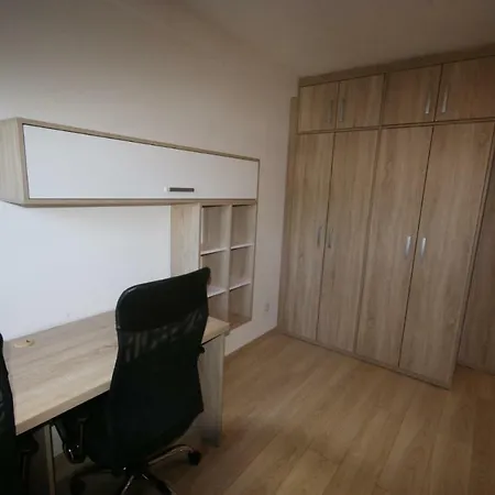 Starter 24 Apartament *